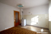 Küche und Essbereich (2) - BERK Immobilien – Familienfreundliches Haus mit viel Platz und vielseitigem Nebengebäude