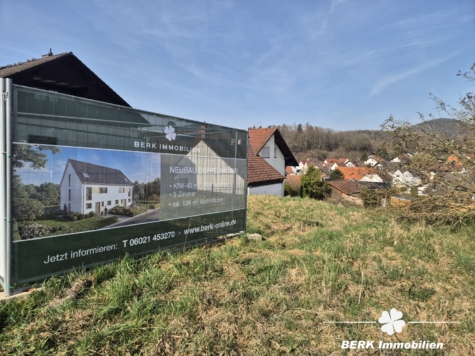 BERK Immobilien – Neubau-Doppelhaushälfte in Sailauf. Modern, hell & mit KfW40-Standard (förderfähig) - Grundstück (118986)