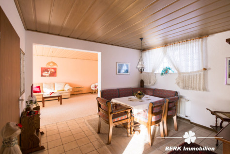 BERK Immobilien – Großzügiges Zweifamilienhaus mit Potenzial für Ausbau & Mehrgenerationenwohnen - Esszimmer OG (116913)