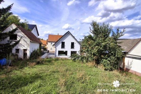 BERK Immobilien – Neuwertiges Einfamilienhaus zum Wohlfühlen in Klingenberg-Trennfurt - Gartenansicht (128005)