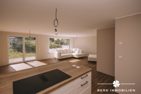 BERK Immobilien – Neuwertiges Einfamilienhaus zum Wohlfühlen in Klingenberg-Trennfurt - Küche (128734)