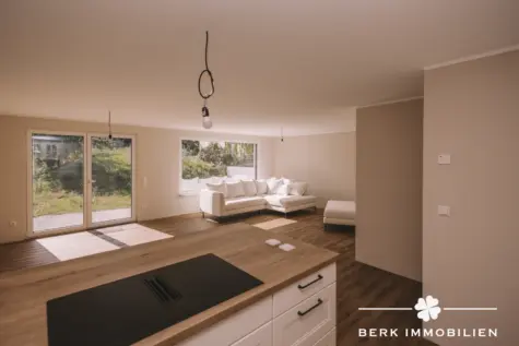 BERK Immobilien – Neuwertiges Einfamilienhaus zum Wohlfühlen in Klingenberg-Trennfurt - Küche (131794)