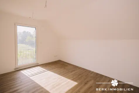 BERK Immobilien – Neuwertiges Einfamilienhaus zum Wohlfühlen in Klingenberg-Trennfurt - Kinderzimmer (131806)