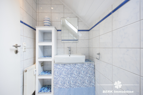 BERK Immobilien – Großzügiges Wohnen auf zwei Ebenen: 5-Zimmer-Maisonette in Radheim - Gäste WC (126348)