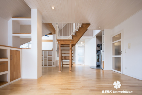 BERK Immobilien – Großzügiges Wohnen auf zwei Ebenen: 5-Zimmer-Maisonette in Radheim - Wohnbereich (126353)