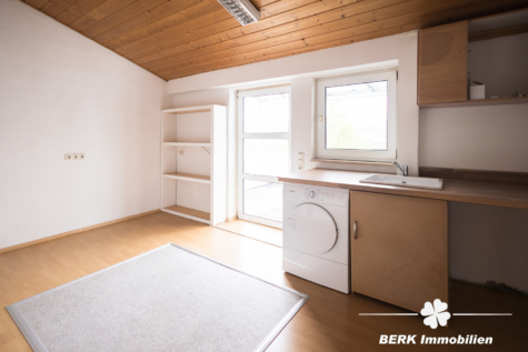 BERK Immobilien – Großzügiges Wohnen auf zwei Ebenen: 5-Zimmer-Maisonette in Radheim - Hauswirtschaftsraum (126358)