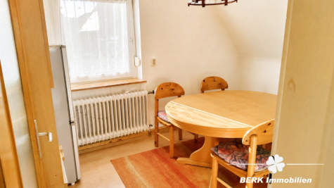 BERK Immobilien – Freistehendes Zweifamilienhaus in begehrter Lage von Stockstadt mit PKW-Garage - OG Esszimmer (124936)