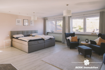 BERK Immobilien – einzigartige Luxusimmobilie: Naturverbunden und hochmodern in ruhiger Lage von Großostheim - Elternschlafzimmer (104464)