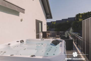 BERK Immobilien – einzigartige Luxusimmobilie: Naturverbunden und hochmodern in ruhiger Lage von Großostheim - Whirlpool (104469)