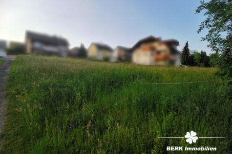 BERK Immobilien – Grundstück mit 709 m² für lebenswerte Wohnbebauung in Eschau – Doppelhaus möglich - BERK Immobilien - Baugrundstück in Eschau (115454)