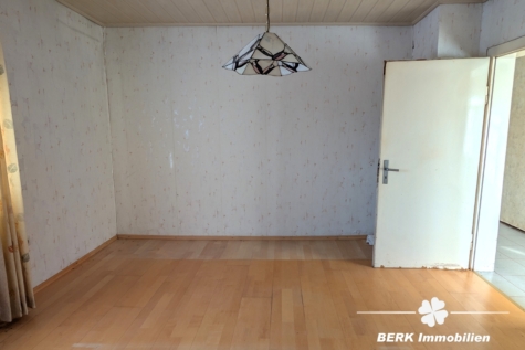BERK Immobilien – Sanierungsbedürftiges Einfamilienhaus mit Ausbaureserve in Volkersbrunn - 4. Zimmer OG (124915)