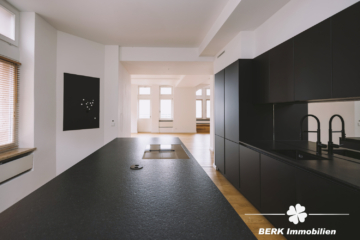 BERK Immobilien – Exklusive 5-Zi-ETW in historischem Ambiente mit bestem Ausblick über Miltenberg - Hochwertige Küche (104125)