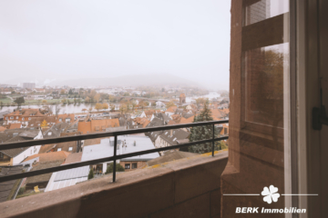 BERK Immobilien – Exklusive 5-Zi-ETW in historischem Ambiente mit bestem Ausblick über Miltenberg - Blick auf Miltenberg vom Balkon (104140)