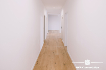 BERK Immobilien – Exklusive 5-Zi-ETW in historischem Ambiente mit bestem Ausblick über Miltenberg - Flur (104136)