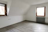 Zimmer 2 OG - BERK Immobilien – Siedlungshaus mit Garten und Garage in Goldbach am Kugelberg zu verkaufen