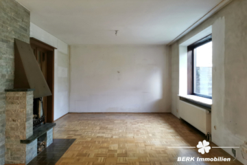 BERK Immobilien – Siedlungshaus mit Garten und Garage in Goldbach am Kugelberg zu verkaufen - Wohnen EG (107212)