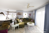 Wohnbereich - BERK Immobilien – gemütliche 3-Zimmer-Erdgeschosswohnung mit großer Terrasse, Balkon & Gartenzugang