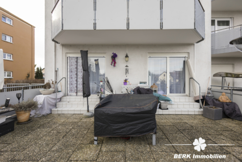 BERK Immobilien – gemütliche 3-Zimmer-Erdgeschosswohnung mit großer Terrasse, Balkon & Gartenzugang - Terrasse (123212)
