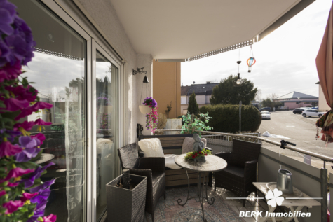 BERK Immobilien – gemütliche 3-Zimmer-Erdgeschosswohnung mit großer Terrasse, Balkon & Gartenzugang - Balkon (123215)
