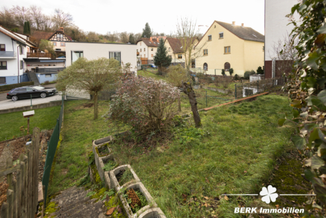 BERK Immobilien – modern saniertes ZFH in zentraler Lage von Haibach mit traumhafter Maisonette-Wohnung - Garten (116797)