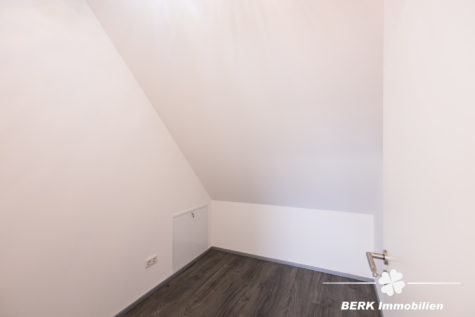 BERK Immobilien – modern saniertes ZFH in zentraler Lage von Haibach mit traumhafter Maisonette-Wohnung - Abstellraum MAIS-Wohnung (116816)