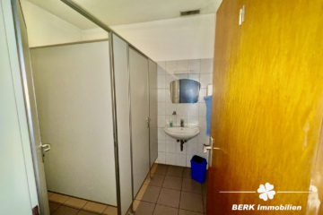 BERK Immobilien – Historischer Bauernhof mit großem Potenzial in Hardheim-Rüdental - Toilette Gaststätte (104696)