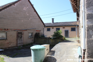 BERK Immobilien – Historischer Bauernhof mit großem Potenzial in Hardheim-Rüdental - Aussenansicht Stallungen (104704)