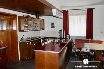 BERK Immobilien – Historischer Bauernhof mit großem Potenzial in Hardheim-Rüdental - Gastraum Gaststätte (104692)