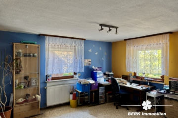 BERK Immobilien – Historischer Bauernhof mit großem Potenzial in Hardheim-Rüdental - Büro (104687)