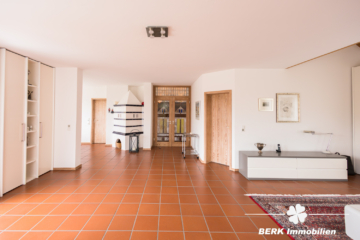 BERK Immobilien – Freistehendes Architektenhaus in bester Lage mit Panormablick - Wohn - Essbereich (107887)