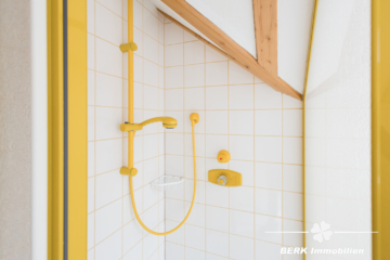 BERK Immobilien – Freistehendes Architektenhaus in bester Lage mit Panormablick - Badezimmer 2.OG (107896)