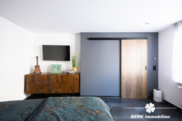 BERK Immobilien – charmantes Wohnhaus und Gewerbe unter einem Dach in der Miltenberger Altstadt - Schlafzimmer (104344)