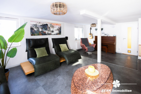 BERK Immobilien – Sanierte Immobilie in Bestlage: Ideal für Boutique oder B&B-Konzept - Wohnzimmer (117599)