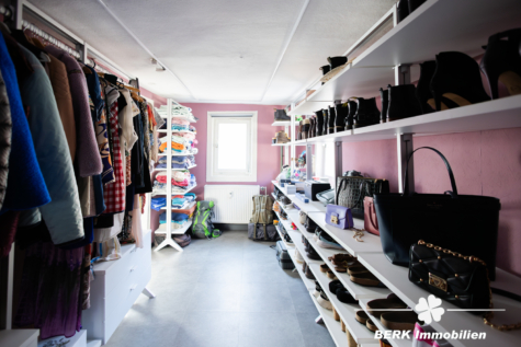 BERK Immobilien – Sanierte Immobilie in Bestlage: Ideal für Boutique oder B&B-Konzept - Ankleide (117609)