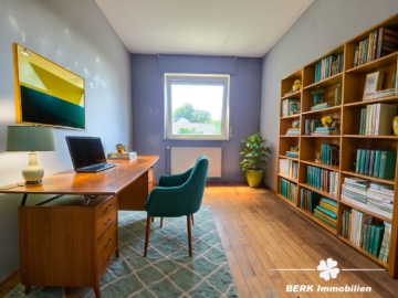 *VERKAUFT* BERK Immobilien – bezugsfertiges Siedlungshaus mit Charme und Naturnähe in Mömbris Dörnsteinbach - KI generiertes Einrichtungsbeispiel (105010)