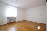 EG Zimmer I - BERK Immobilien – Attraktives EFH in begehrter Lage v. Stockstadt mit großem Grundstück, Hof & Garage