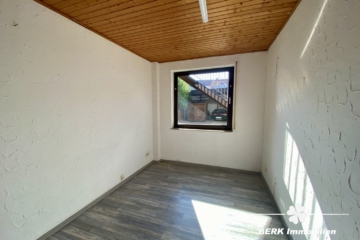 BERK IMMOBILIEN – Großzügiges zentrales Wohn-Gewerbe-Ensemble – ideal für Eigennutzung oder Investoren - Büro II (108037)