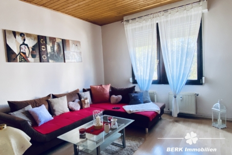 BERK IMMOBILIEN – Großzügiges zentrales Wohn-Gewerbe-Ensemble – ideal für Eigennutzung oder Investoren - Wohnen Haupth. (115464)