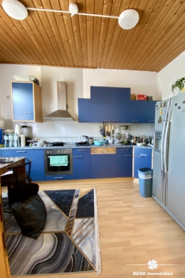 BERK IMMOBILIEN – Großzügiges zentrales Wohn-Gewerbe-Ensemble – ideal für Eigennutzung oder Investoren - Wohnen Haupth. (5) (108032)