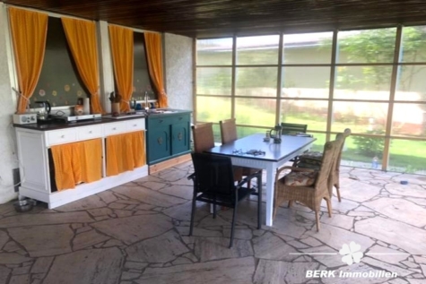 BERK Immobilien – Leben in Grünen: Charmantes Einfamilienhaus mit großem Garten in Lützelbach - Terrasse 1 (117846)
