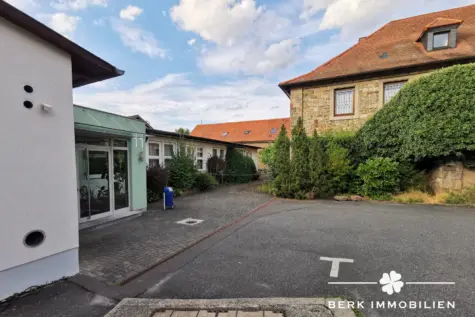 BERK Immobilien – Bemerkenswertes Immobilienensemble mit großem Wohnhaus & eigenem Gewerbegebäude - Wohnhaus u. Gewerbe in Miltenberg (130841)