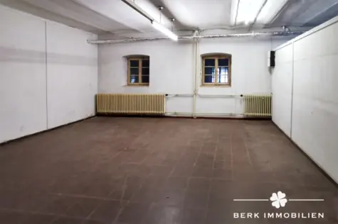 BERK Immobilien – Bemerkenswertes Immobilienensemble mit großem Wohnhaus & eigenem Gewerbegebäude - Keller/Atelier/Ausbaufläche (130827)