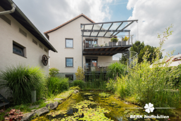 *VERKAUFT* BERK Immobilien – kleine Oase mit viel Platz: top gepflegtes ZFH in Mainaschaff - Rückansicht (105060)