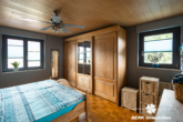 OG Schlafzimmer - *VERKAUFT* BERK Immobilien – kleine Oase mit viel Platz: top gepflegtes ZFH in Mainaschaff