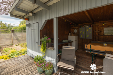 *VERKAUFT* BERK Immobilien – kleine Oase mit viel Platz: top gepflegtes ZFH in Mainaschaff - Gartenhütte (105095)