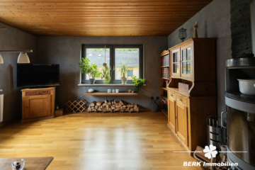 *VERKAUFT* BERK Immobilien – kleine Oase mit viel Platz: top gepflegtes ZFH in Mainaschaff - OG Wohnzimmer (105064)