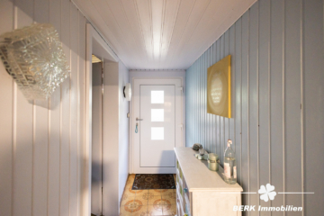 *VERKAUFT* BERK Immobilien – kleine Oase mit viel Platz: top gepflegtes ZFH in Mainaschaff - KG Flur/Eingang (105092)