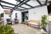 OG Terrasse - *VERKAUFT* BERK Immobilien – kleine Oase mit viel Platz: top gepflegtes ZFH in Mainaschaff