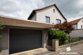 Garage neben dem Haus (unterkellert) - *VERKAUFT* BERK Immobilien – kleine Oase mit viel Platz: top gepflegtes ZFH in Mainaschaff