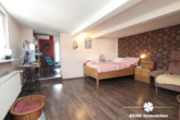 Schlafzimmer - BERK Immobilien – charmantes Einfamilienhaus auf kompaktem Grundstück